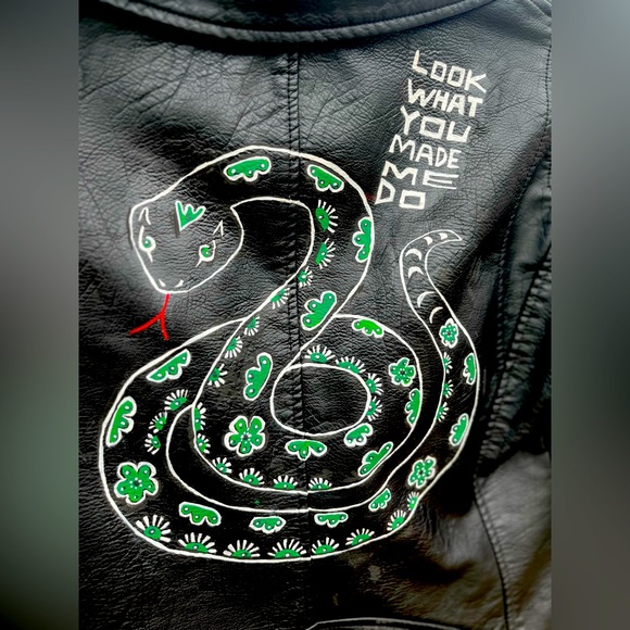 Swift Inspired Hooded Leather Jacket - Picture 6 of 15